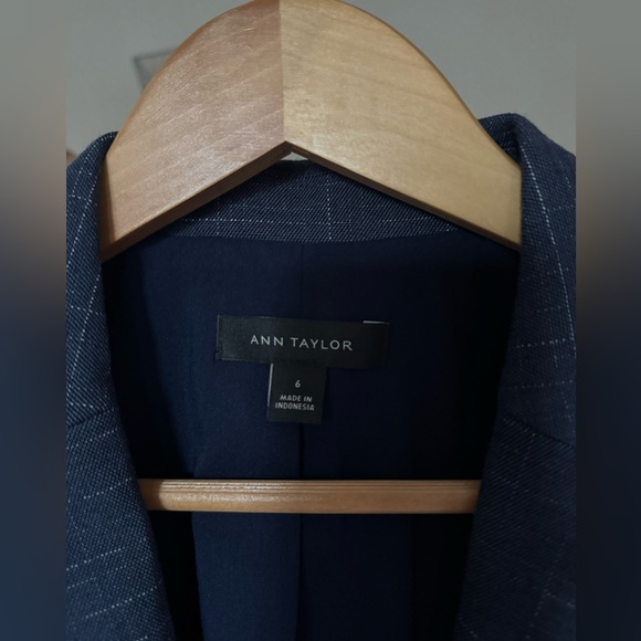 Ann Taylor Blue Plaid Single Button Blazer - Picture 2 of 7